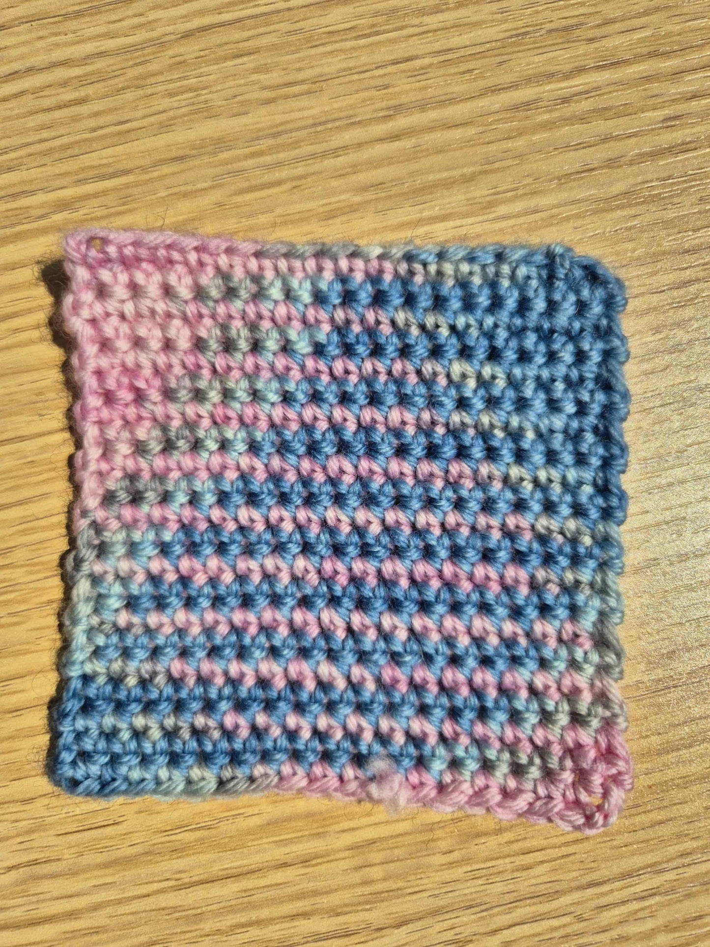 Bourke’s Parrot – Hand Dyed 100% Merino Yarn (8ply DK, 100g Skein)