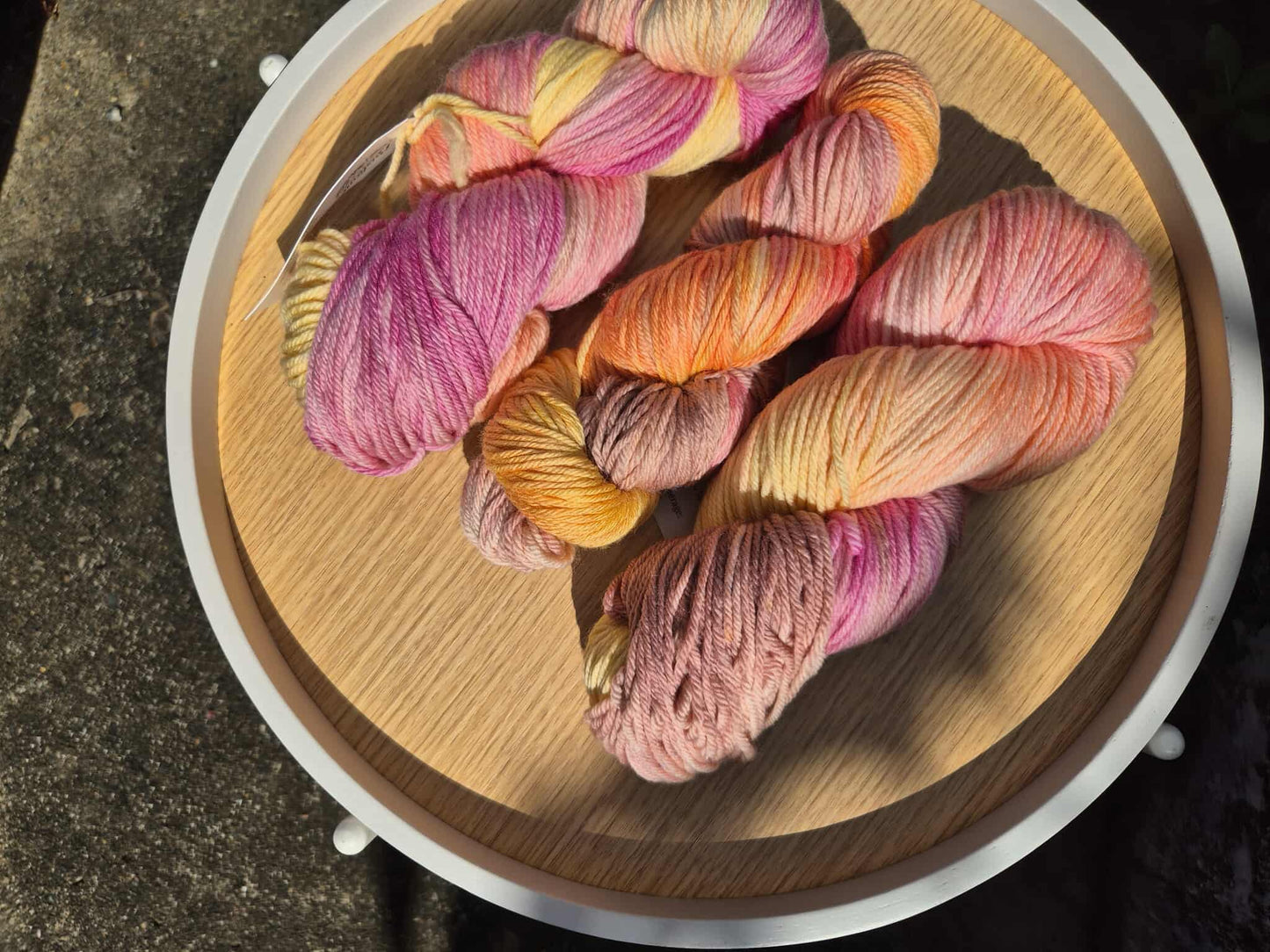 Mango Tango – Hand Dyed 100% Merino Yarn (8ply DK, 100g Skein)