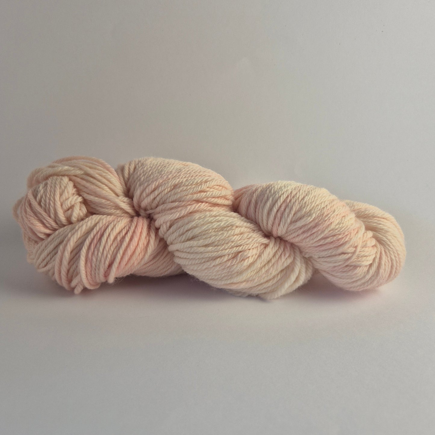 Millions of Peaches – Hand Dyed 100% Merino Yarn (8ply DK, 100g Skein)