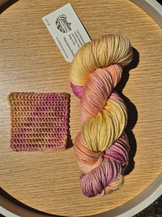 Mango Tango – Hand Dyed 100% Merino Yarn (8ply DK, 100g Skein)