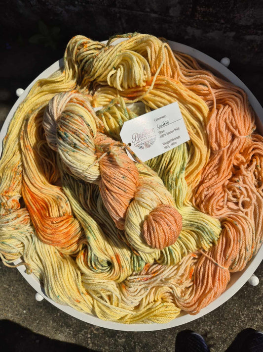 Sun Conure – Hand Dyed 100% Merino Yarn (8ply DK, 100g Skein)
